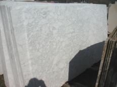 Supply honed slabs 2 cm in natural marble BIANCO BROUILLE' EM_0492B. Detail image pictures 
