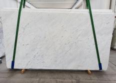 Supply polished slabs 1.2 cm in natural marble BIANCO CARRARA C 1441. Detail image pictures 