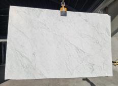 Supply honed slabs 0.8 cm in natural marble BIANCO CARRARA C D230306. Detail image pictures 