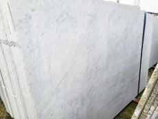 Supply diamondcut slabs 0.8 cm in natural marble BIANCO CARRARA C0757A. Detail image pictures 