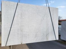 Supply diamondcut slabs 0.8 cm in natural marble BIANCO CARRARA A0875. Detail image pictures 