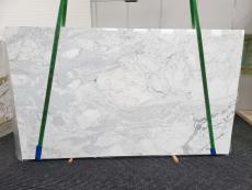 Supply polished slabs 2 cm in natural marble CALACATTA ARNI 1483. Detail image pictures 