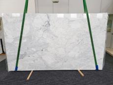 Supply polished slabs 2 cm in natural marble CALACATTA ARNI 1483. Detail image pictures 
