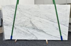 Supply polished slabs 0.8 cm in natural marble CALACATTA CARRARA 1358. Detail image pictures 