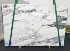 Supply honed slabs 0.8 cm in natural marble CALACATTA CORCHIA 1622. Detail image pictures 