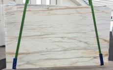 Supply polished slabs 0.8 cm in natural marble CALACATTA CREMO V 1120. Detail image pictures 