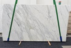 Supply polished slabs 0.8 cm in natural marble CALACATTA CREMO 1427. Detail image pictures 