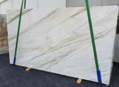 Supply polished slabs 0.8 cm in natural marble CALACATTA CREMO 1434. Detail image pictures 