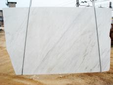 Supply polished slabs 1.2 cm in natural marble CALACATTA CREMO 8257. Detail image pictures 