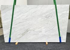 Supply polished slabs 1.2 cm in natural marble CALACATTA CREMO 1562. Detail image pictures 