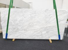Supply polished slabs 0.8 cm in natural marble CALACATTA CREMO 1648. Detail image pictures 