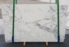 Supply honed slabs 0.8 cm in natural marble CALACATTA EXTRA 1255. Detail image pictures 