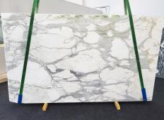 Supply sawn slabs 1.2 cm in natural marble CALACATTA EXTRA 1560. Detail image pictures 