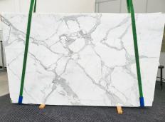 Supply honed slabs 0.8 cm in natural marble CALACATTA EXTRA 1649. Detail image pictures 