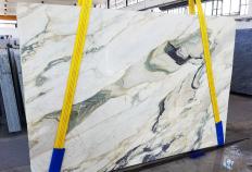 Supply sawn slabs 0.8 cm in natural marble CALACATTA FIORITO U0433. Detail image pictures 