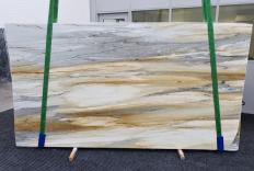 Supply polished slabs 0.8 cm in natural marble CALACATTA MAJESTIC 1343. Detail image pictures 