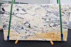 Supply polished slabs 2 cm in natural marble CALACATTA MONET 1371. Detail image pictures 