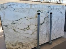 Supply polished slabs 0.8 cm in natural marble CALACATTA MONET A0815. Detail image pictures 