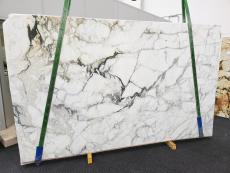 Supply honed slabs 0.8 cm in natural marble CALACATTA MONET 1767. Detail image pictures 