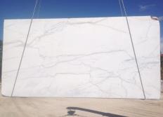 Supply rough slabs 3 cm in natural marble CALACATTA ORO EXTRA 1776. Detail image pictures 