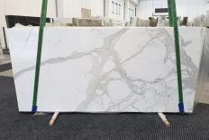 Supply polished slabs 0.8 cm in natural marble CALACATTA ORO 1244. Detail image pictures 