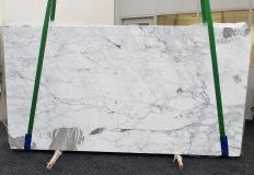 Supply polished slabs 0.8 cm in natural marble CALACATTA VAGLI VENA FINA #1374. Detail image pictures 