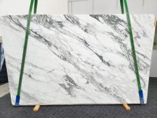 Supply honed slabs 1.2 cm in natural marble CALACATTA VAGLI 1713. Detail image pictures 