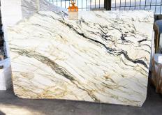 Supply diamondcut slabs 3 cm in natural marble CALACATTA VIOLA 3297. Detail image pictures 
