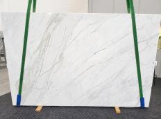 Supply honed slabs 0.8 cm in natural marble CALACATTA 1403. Detail image pictures 