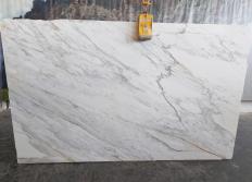 Supply polished slabs 0.8 cm in natural marble CALACATTA CL0256. Detail image pictures 