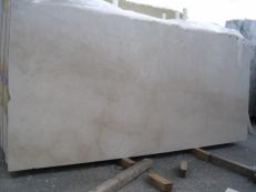 Supply polished slabs 0.8 cm in natural marble CREMA MARFIL E-CM1001. Detail image pictures 