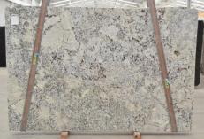 Supply polished slabs 1.2 cm in natural granite DELICATUS 699. Detail image pictures 