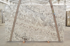 Supply polished slabs 1.2 cm in natural granite GALAXY WHITE 01099. Detail image pictures 