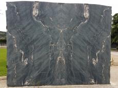 Supply brushed slabs 0.8 cm in natural granite MALAKITE Z0026. Detail image pictures 