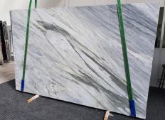 Supply honed slabs 0.8 cm in natural marble MANHATTAN GREY 1357. Detail image pictures 