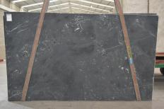 Supply honed slabs 1.2 cm in natural quartzite NEGRESCO 2495. Detail image pictures 