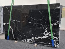 Supply polished slabs 0.8 cm in natural marble NERO MARQUINA 1378. Detail image pictures 