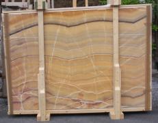 Supply polished slabs 0.8 cm in natural onyx ONICE ARCOIRIS E-OAI14742. Detail image pictures 