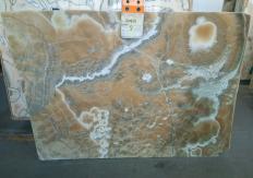 Supply polished slabs 0.8 cm in natural onyx ONICE VERDE Z0145. Detail image pictures 
