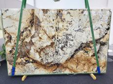 Supply polished slabs 0.8 cm in natural granite PATAGONIA 1644. Detail image pictures 