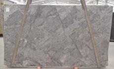 Supply polished slabs 1.2 cm in natural quartzite PLATINUM BQ01821. Detail image pictures 