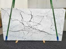 Supply honed slabs 0.8 cm in natural marble STATUARIO EXTRA 1565. Detail image pictures 