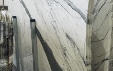 Supply polished slabs 0.8 cm in natural marble STATUARIO VENATO Z0333. Detail image pictures 