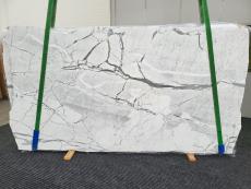 Supply honed slabs 0.8 cm in natural marble STATUARIO VENATO 1600. Detail image pictures 