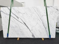 Supply honed slabs 2 cm in natural marble STATUARIO VENATO 1626. Detail image pictures 