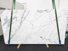 Supply honed slabs 0.8 cm in natural marble STATUARIO VENATO 1626. Detail image pictures 