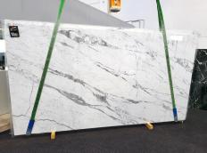 Supply polished slabs 2 cm in natural marble STATUARIO VENATO 1931. Detail image pictures 