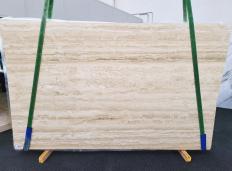Supply honed slabs 2 cm in natural travertine TRAVERTINO NAVONA 1642. Detail image pictures 