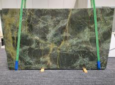 Supply diamondcut slabs 0.8 cm in natural marble VERDE ROMA 1588. Detail image pictures 