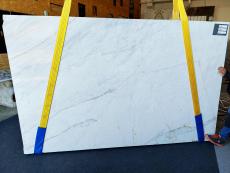 Supply polished slabs 0.8 cm in natural marble VOLAKAS UL0129. Detail image pictures 